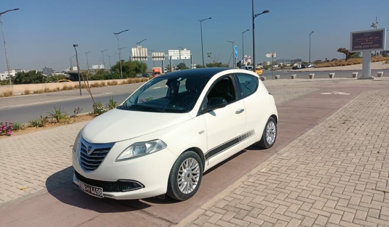 Lancia ypsilon complet