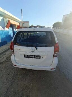 Toyota avanza complet