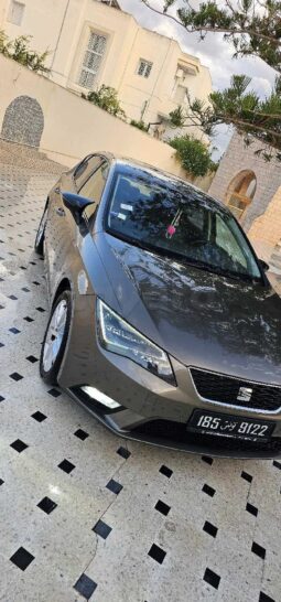 seat Lyon belle voiture complet