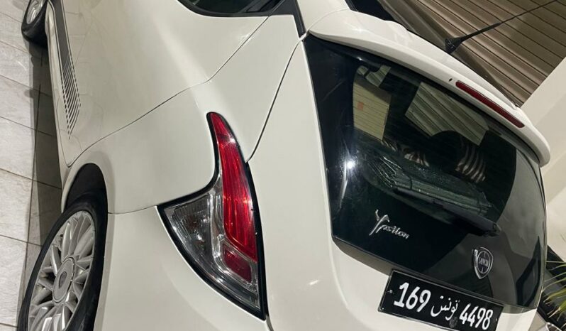 Lancia ypsilon complet