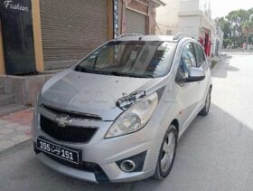 A VENDRE Chevrolet spark NUMERO DE TELE 27444695﻿