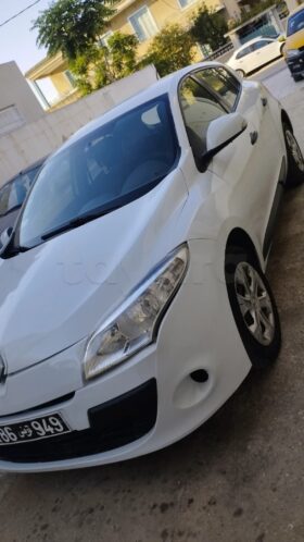 A vendre Renault Mégane 3 tel : 90545648