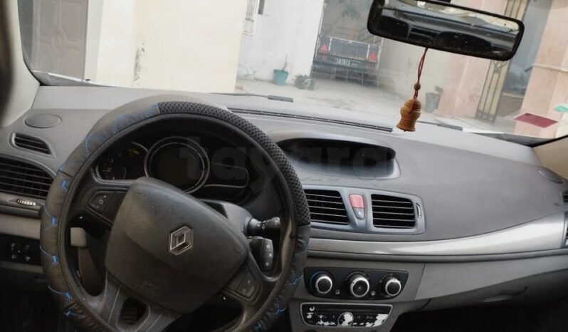 A vendre Renault Mégane 3 tel : 90545648 complet