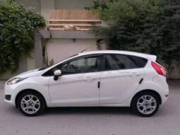 FORD FIESTA PREMIÈRE MAIN complet