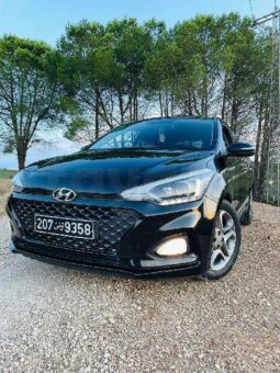 Une belle voiture Hyundai i20 premier main année fin 2018 complet