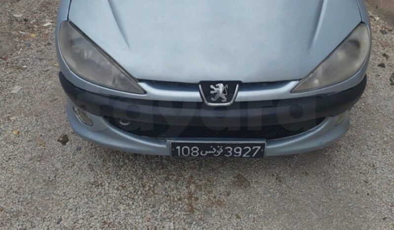 Voiture Peugeot 206 complet