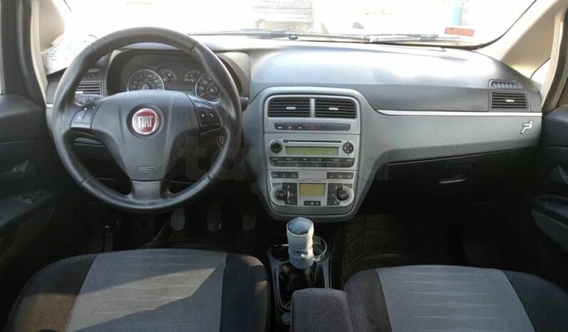 Grandi Punto (1.2 / 5cv / 4 cylindres) 22000DT complet