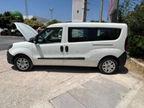 a vendre tres belle fiat doblo 7 places