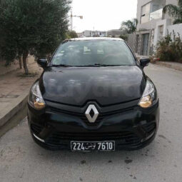 A vendre où échange Une très belle Clio 4 Life plus