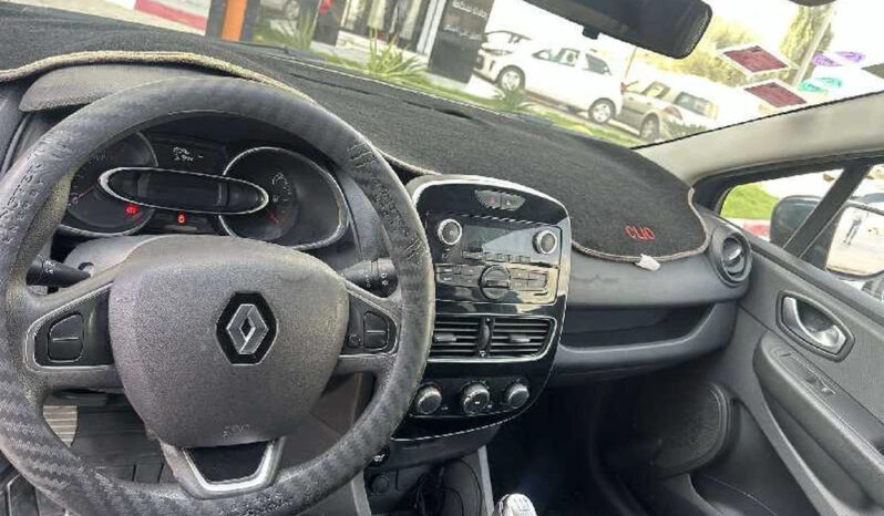 clio 4 a vendre complet