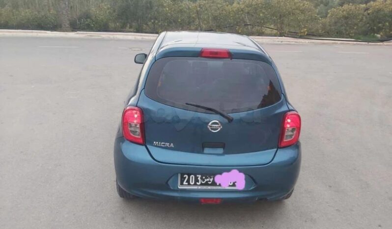 Voiture Nissan Micra complet