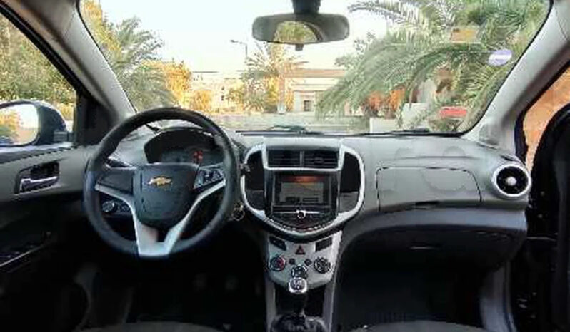 Chevrolet sonic en parfait état 39500DT complet