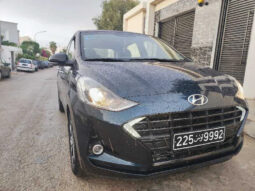 a vendre hyundai i10 1 ère main version high grade full options complet