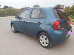 Voiture Nissan Micra complet