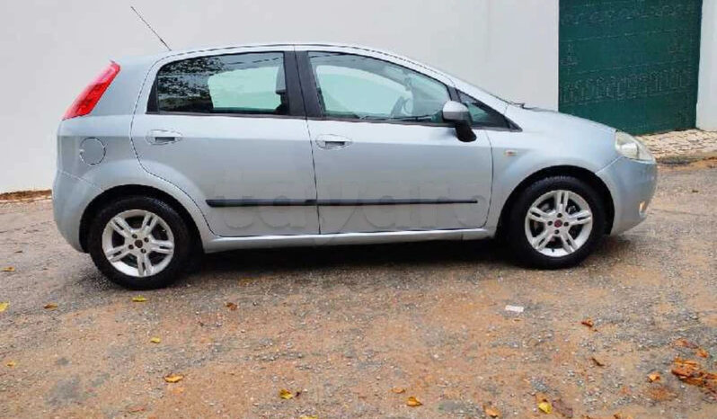 FIAT Punto Essence 5 CV complet