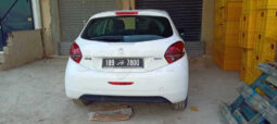 Peugeot 208 complet