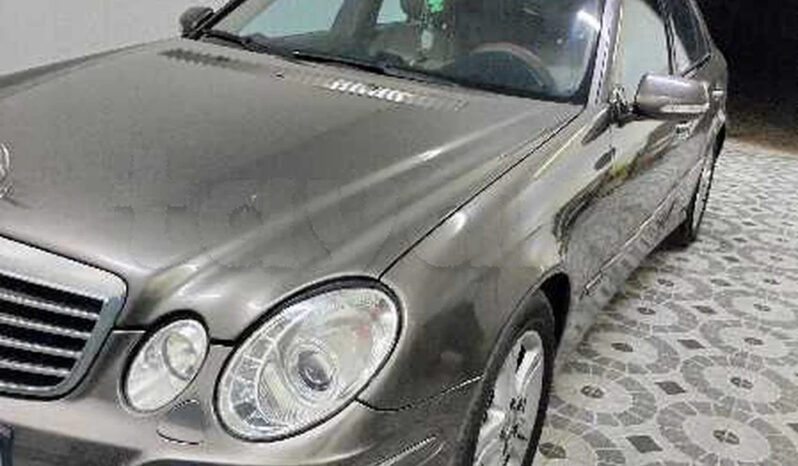 a vendre Mercedes E200 années 2007 tous options complet