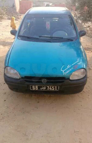 belle voiture opel corsa complet