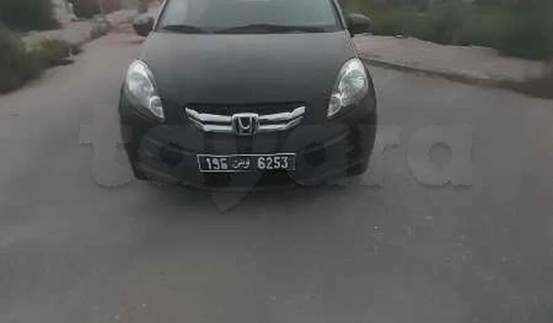 a vendre Honda brio amaze complet