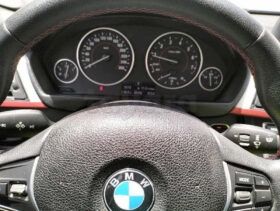 voiture BMW série 3 F30 4 cylindre