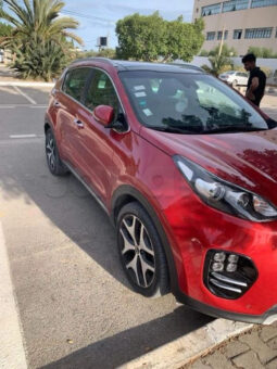 Kia Sportage GT Line à l’état neuf très propres première main en Tunisie Kilométrage 70alf année 2018 importé en 2023 voiture tt options boîte automatique Toit ouvrant panoramique et à l’état d’origine jamais touché prix 110mille Numéro 20172643 complet