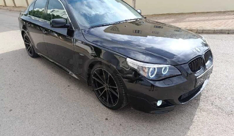 BMW e60 523 essence complet