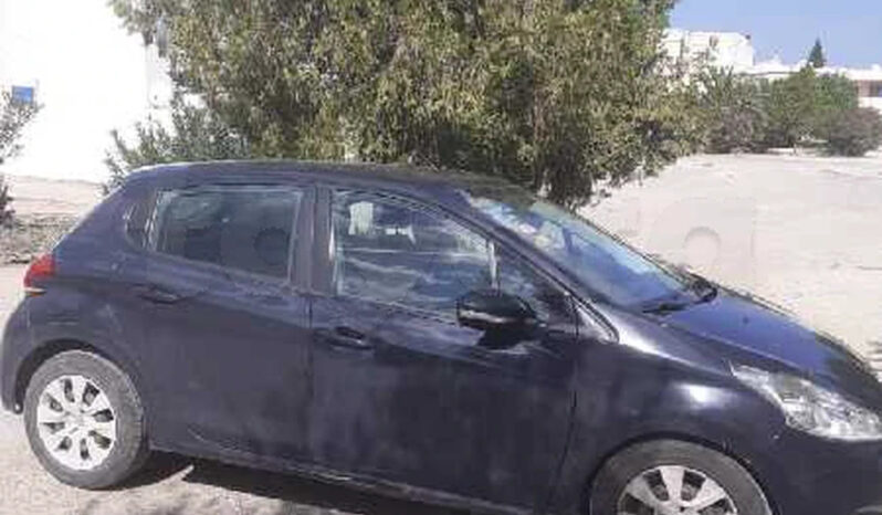 voiture à vendre Peugeot 208 complet