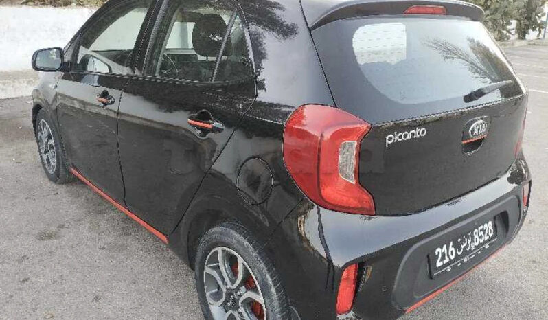 une belle voiture kia picanto boîte automatique toutes options modèle 2020 complet