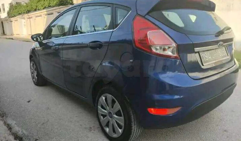 FORD FIESTA TETANIUM PREMIÈRE MAIN EN TRÈS BON ÉTAT complet