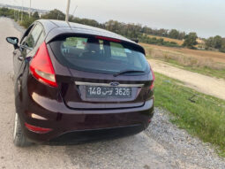 Ford fiesta titanium tout option État origina complet