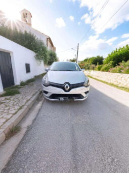 A vendre voiture Clio 4 première main tout à l’état d’origine complet