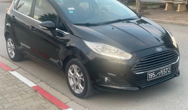 FORD FIESTA TITANIUM PREMIÈRE MAIN complet