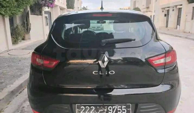 VOITURE CLIO 4 PREMIÈRE MAIN EN ÉTAT NEUF complet