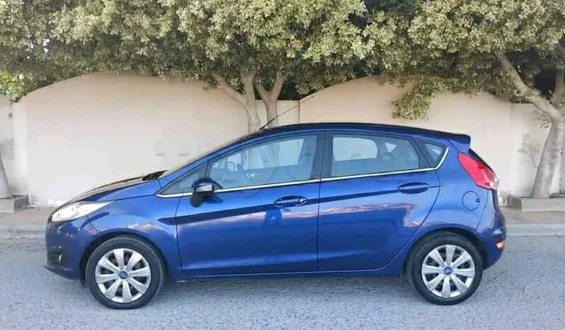 FORD FIESTA TETANIUM PREMIÈRE MAIN EN TRÈS BON ÉTAT complet