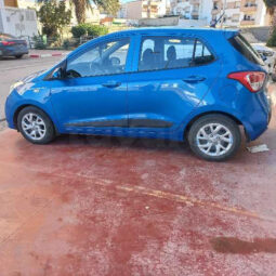 à vendre huyandai grand i10, boite automatique 1 er main complet