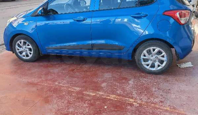 à vendre huyandai grand i10, boite automatique 1 er main complet