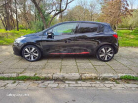 A vendre une Très belle Clio Dynamique 5 ch essence ⛽ 1.0L année Fin 2016