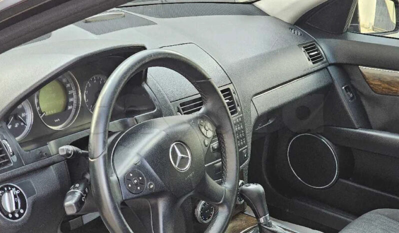 voiture mercedez complet