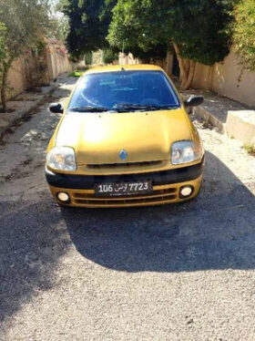 clio bombé modèle 2001 importé de l’Espagne