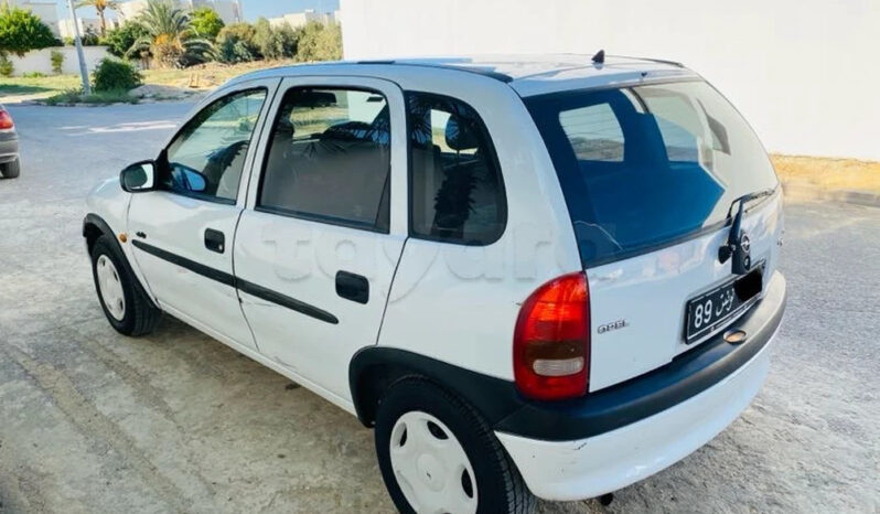 à vendre Opel corsa swing (تسجيل اول ) complet