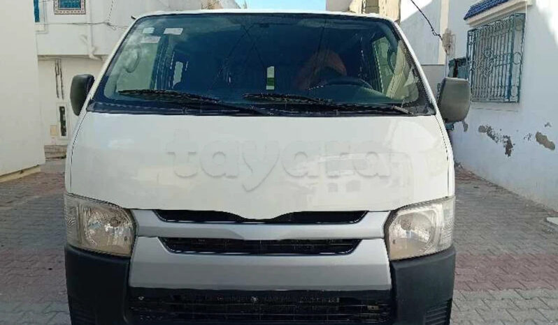 Toyota HIACE complet