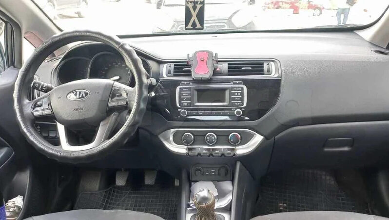 BI voiture kia rio complet