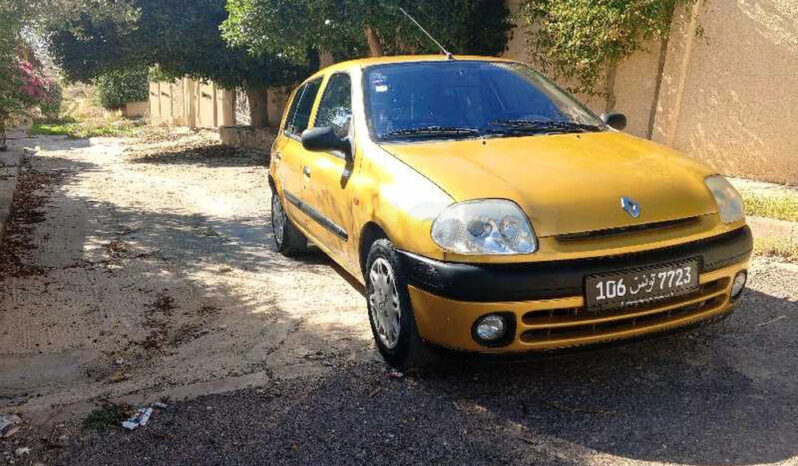 clio bombé modèle 2001 importé de l’Espagne complet