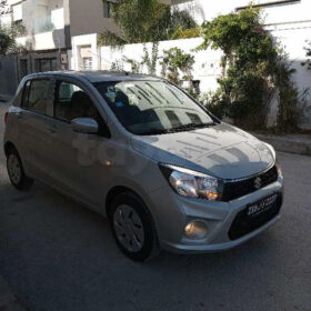 A vendre une très belle Suzuki Celerio 1ère main