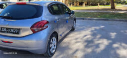 peugeot 208 parfait état complet