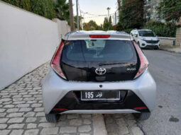 A vendre une toyota aygo première main complet