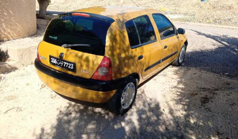 clio bombé modèle 2001 importé de l’Espagne complet