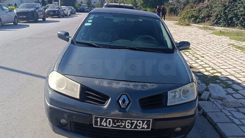 A VENDRE Voiture MEGANE complet