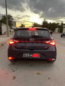 A vendre hyundai i20 complet