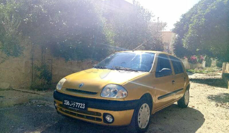 clio bombé modèle 2001 importé de l’Espagne complet